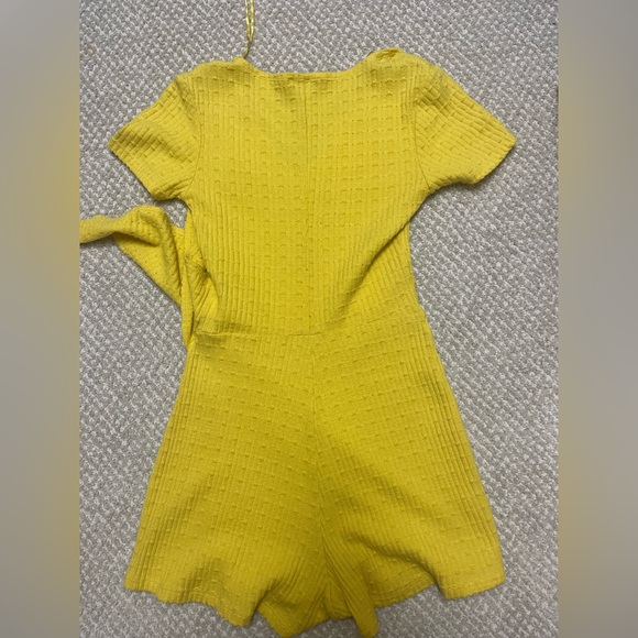 Zara yellow romper, looks like a dress, crossover tie. - Picture 3 of 4